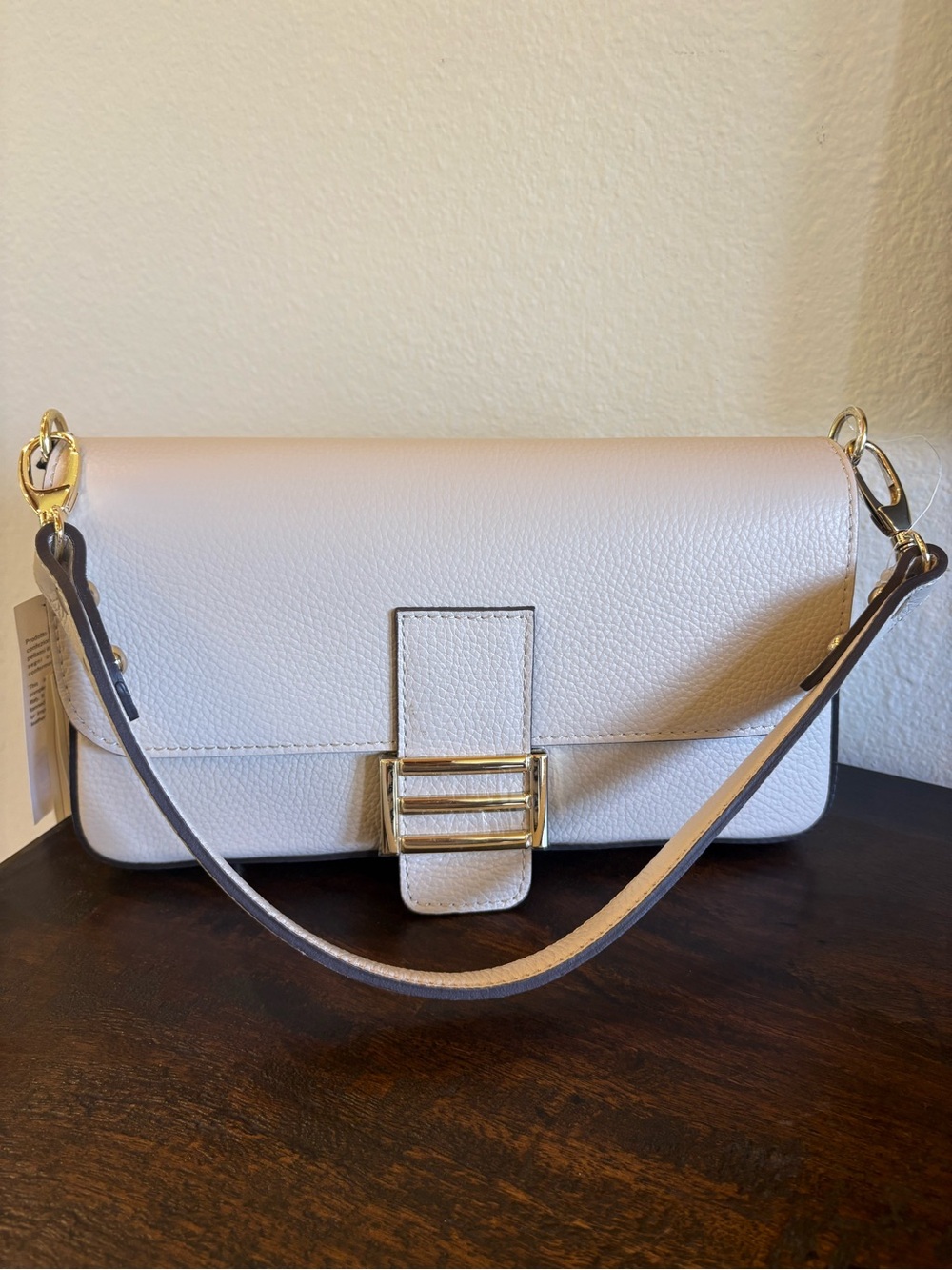 Divina Firenze Elegant Cream Leather Shoulder Bag with Gold Hardware